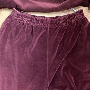 Maxwell Jason Rich Dark Brown Pantsuit Velvet 80% Cotton, 20% Polyester Size M.